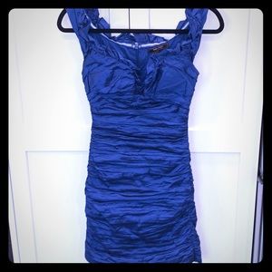 BCBGMAXAZRIA DRESS: Like New!